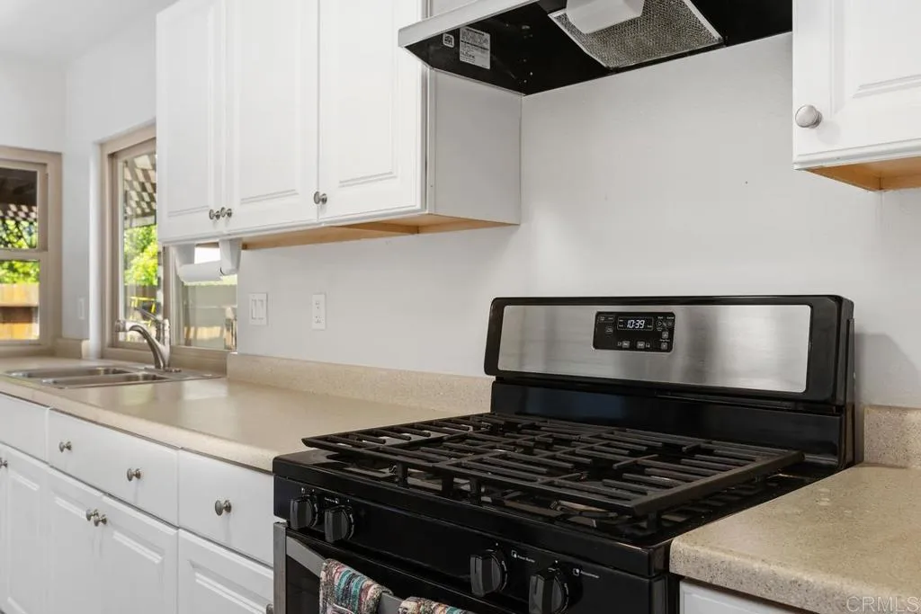 https://cdn.realtyfeed.com/cdn/127/306734939/ced7623bd630437293534b42da6b6ac3.webp