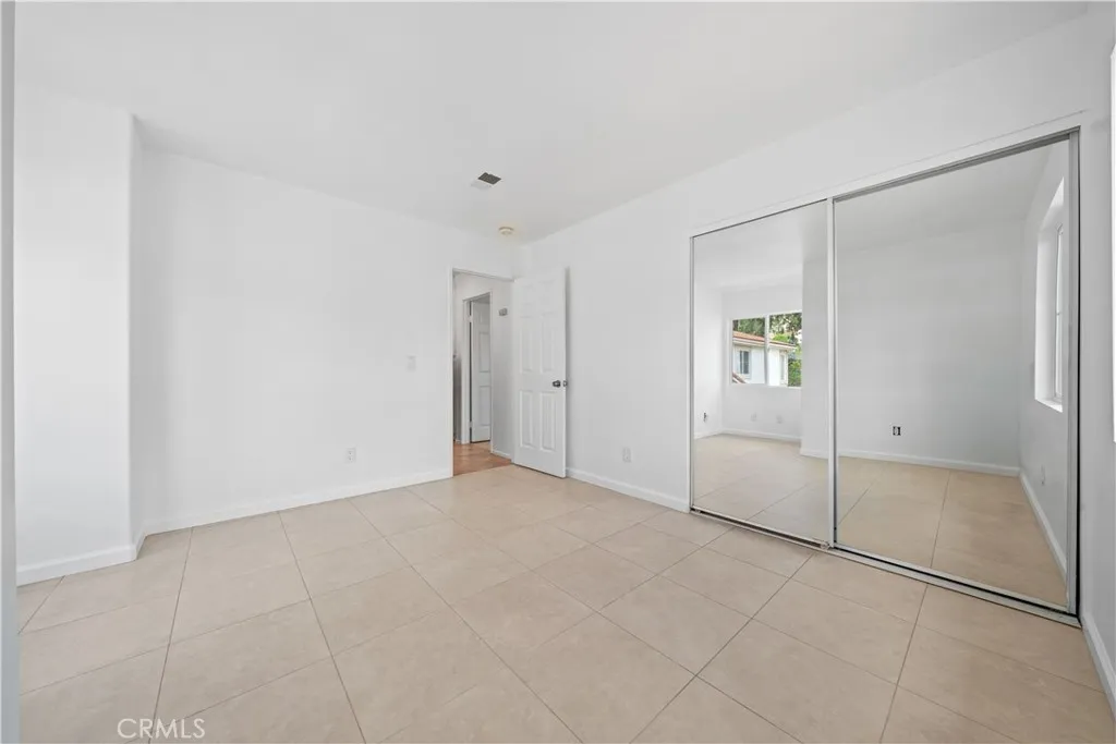 https://cdn.realtyfeed.com/cdn/127/306734990/43aedf3750268b5a68f14181be7127cb.webp