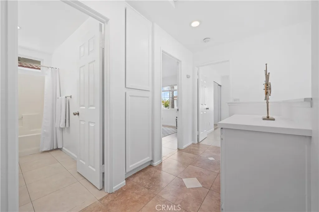 https://cdn.realtyfeed.com/cdn/127/306734990/7d4e68fc1d6943534aac5bcf588aa2f4.webp