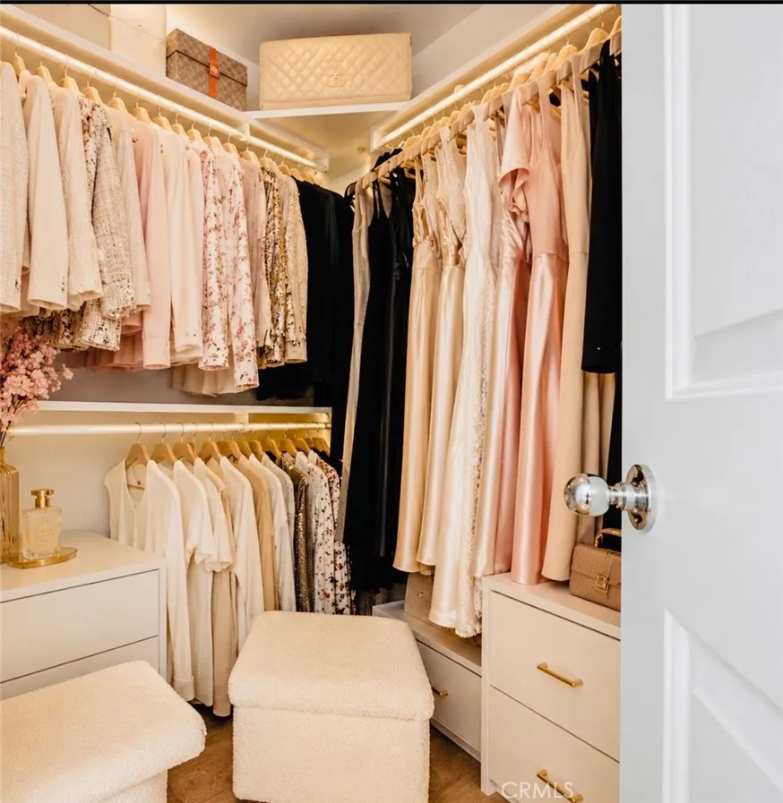 https://cdn.realtyfeed.com/cdn/127/306734990/f20f225d2a5c8bbd87db14b22353bd6c.webp
