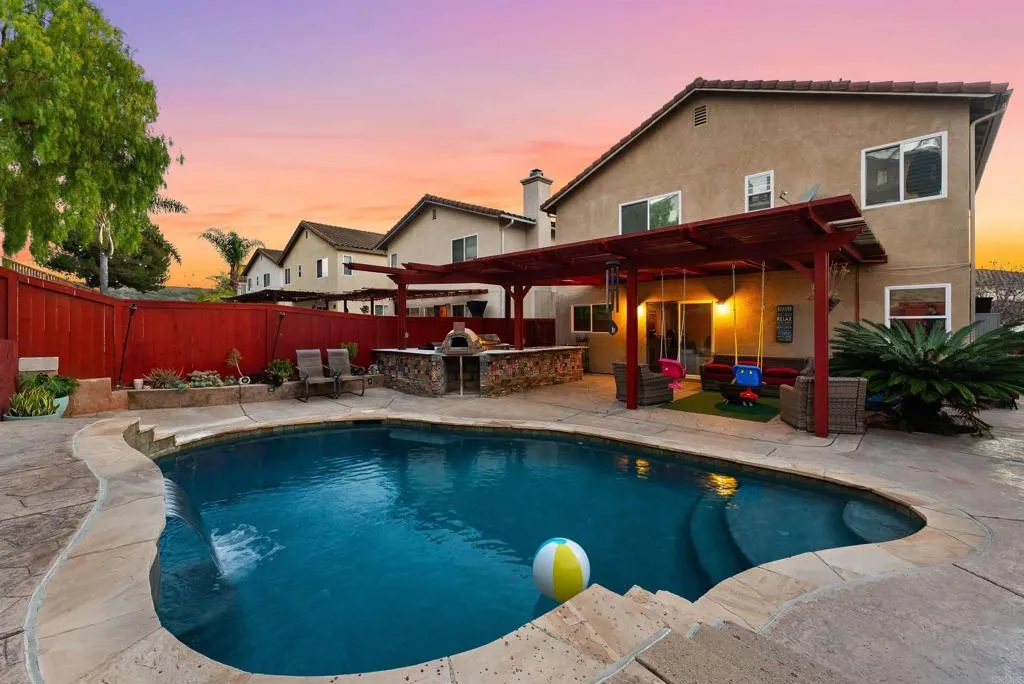https://cdn.realtyfeed.com/cdn/127/306735092/247b3deffbf5ffbfecec5d8d5e80fecc.webp