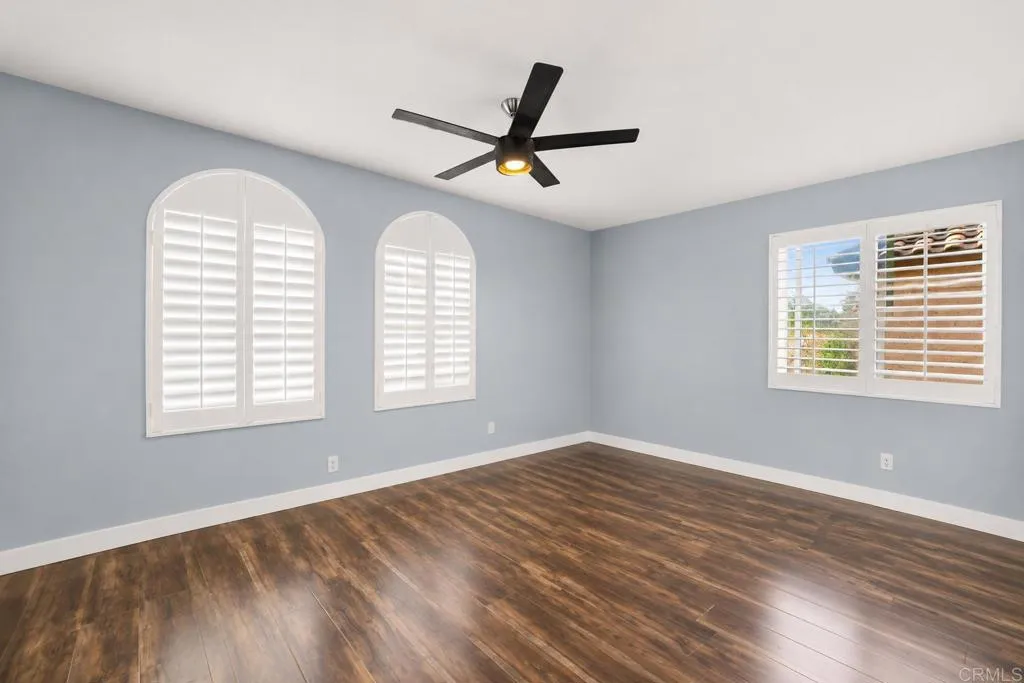 https://cdn.realtyfeed.com/cdn/127/306735092/7a7a134ce4dfc9536fcd68b05b1c36b1.webp