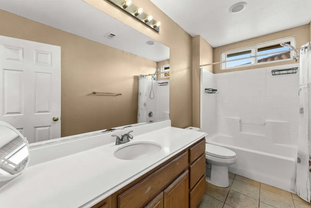 https://cdn.realtyfeed.com/cdn/127/306735092/94e33c47214fa6722fcc452e7f882a54.webp