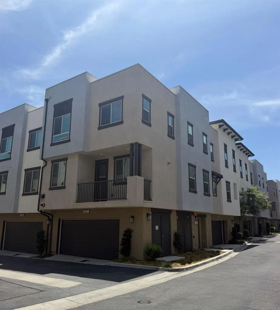 Vista, CA 92081