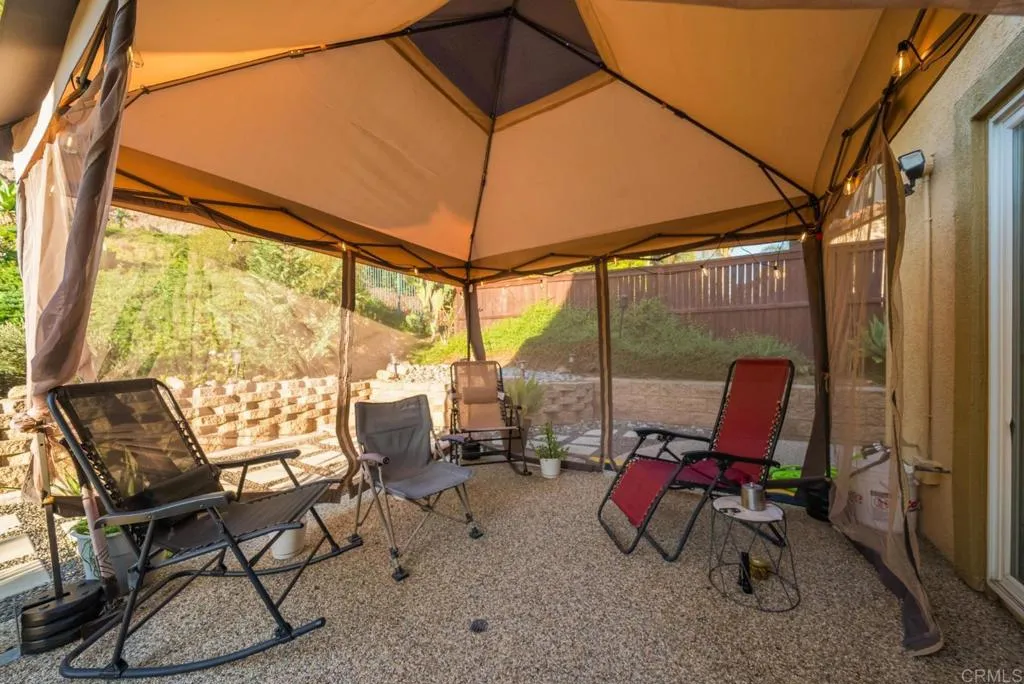 https://cdn.realtyfeed.com/cdn/127/306735095/321f0cb9653370785462210cb8fb611e.webp