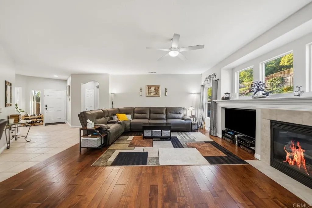 https://cdn.realtyfeed.com/cdn/127/306735095/6a35e632942a575ffc5f4f6c2c31165b.webp