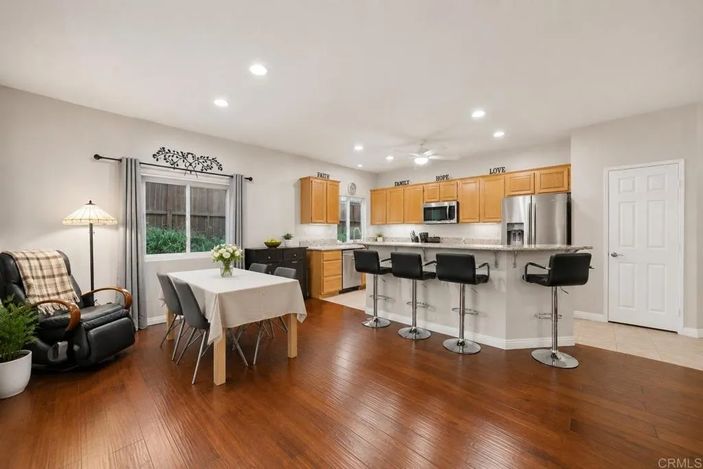 https://cdn.realtyfeed.com/cdn/127/306735095/b14fa9ba49929a5da7dd0c16313c349f.webp