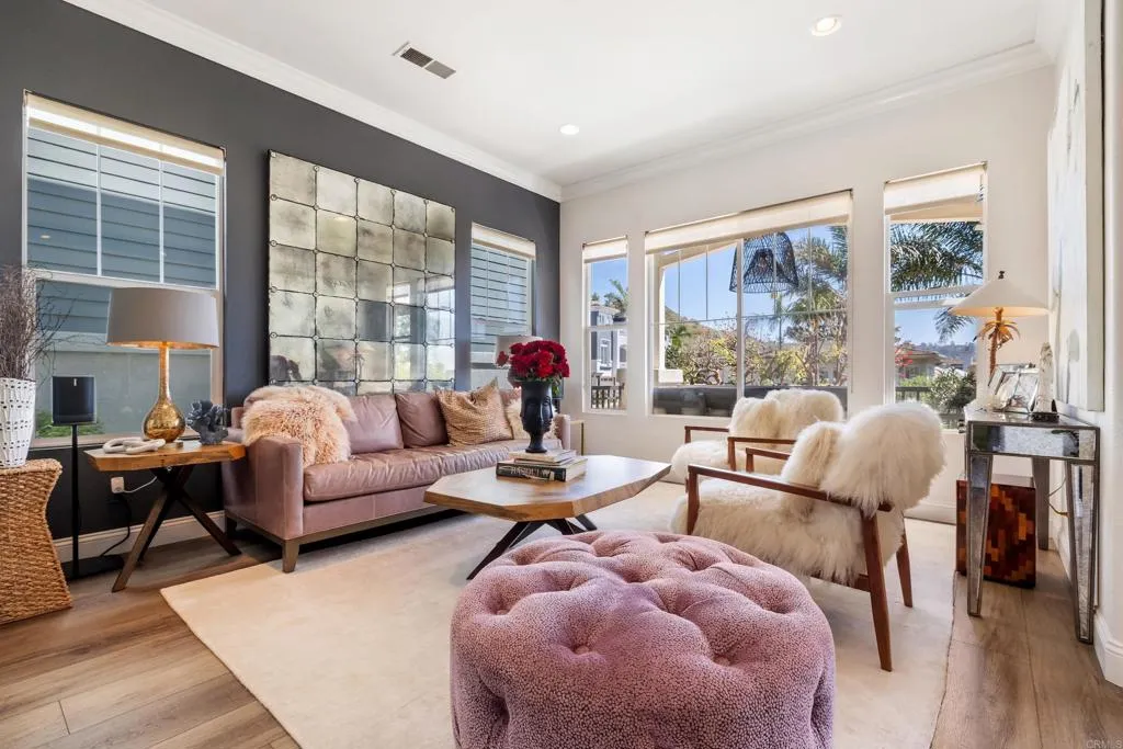 https://cdn.realtyfeed.com/cdn/127/306735136/09aeb439d5c27dfe2cd5a171084c4b2b.webp