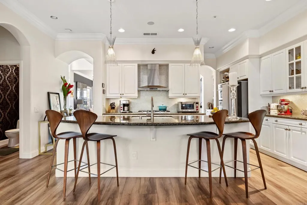 https://cdn.realtyfeed.com/cdn/127/306735136/4262ef578c02d04949207e8e2e47c0cc.webp