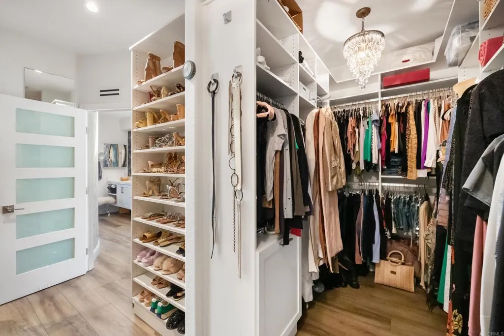 https://cdn.realtyfeed.com/cdn/127/306735136/6a64a26cdf4f9e00bc386a0826942841.webp