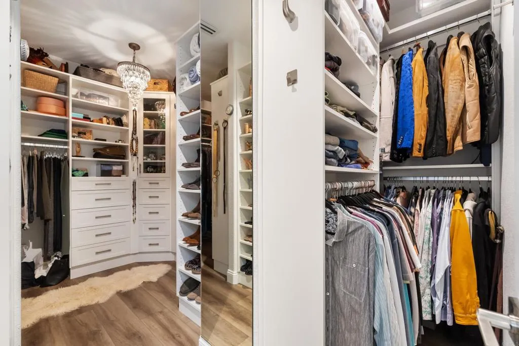 https://cdn.realtyfeed.com/cdn/127/306735136/70220a88ec499c4d31710a82c8e02795.webp