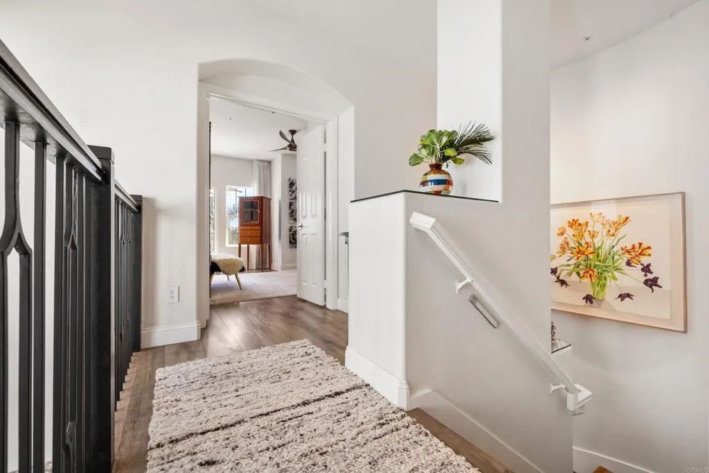 https://cdn.realtyfeed.com/cdn/127/306735136/c00e9bb62927289faa53d807a60fde33.webp