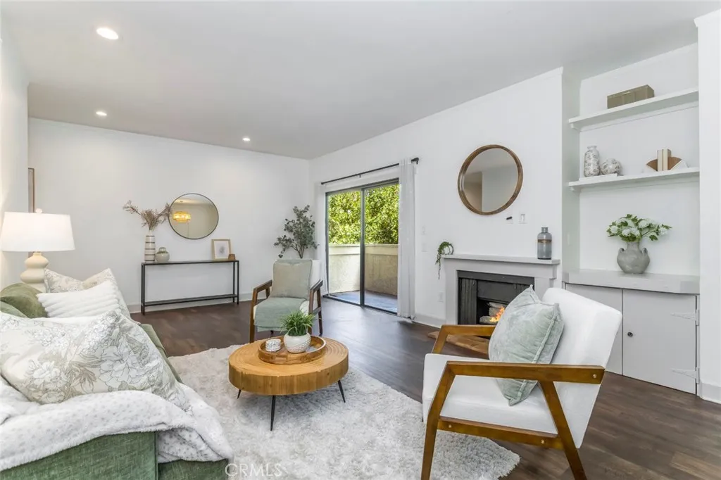 14050 Magnolia Boulevard, Sherman Oaks, CA 91423 - Photo 5 of 50, Sherman Oaks, CA