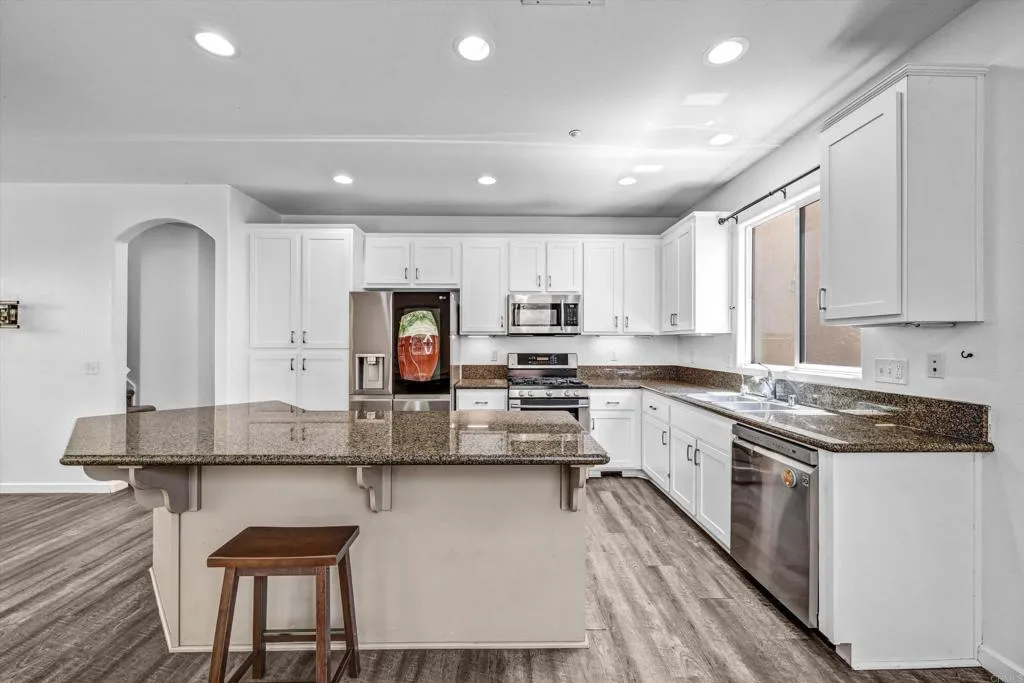 https://cdn.realtyfeed.com/cdn/127/306735199/2df7c132291e9d2a586271a5e962e9fb.webp