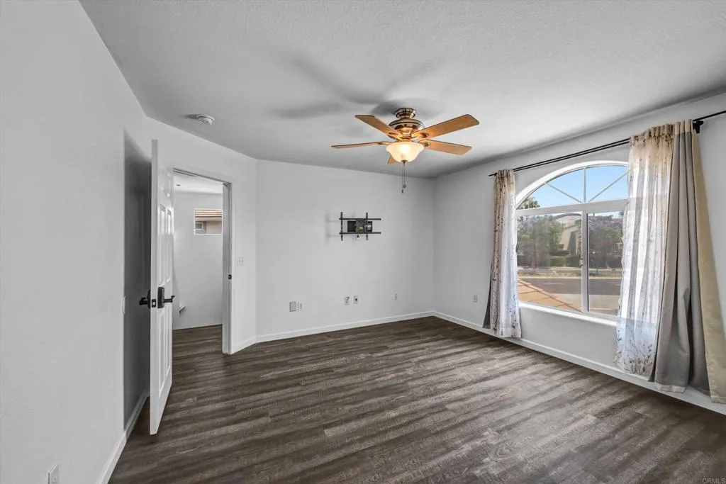 https://cdn.realtyfeed.com/cdn/127/306735199/6247ab4432cec5abaa2e61e58ffbfdb8.webp