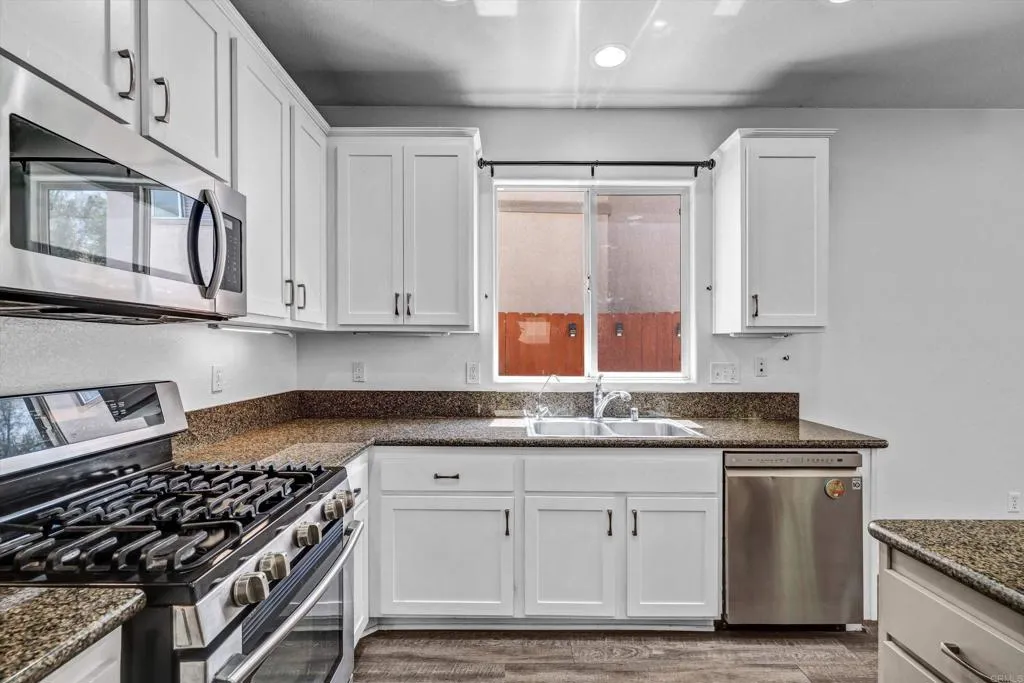 https://cdn.realtyfeed.com/cdn/127/306735199/a002e2b953fef90bd25e567fc8cb3842.webp