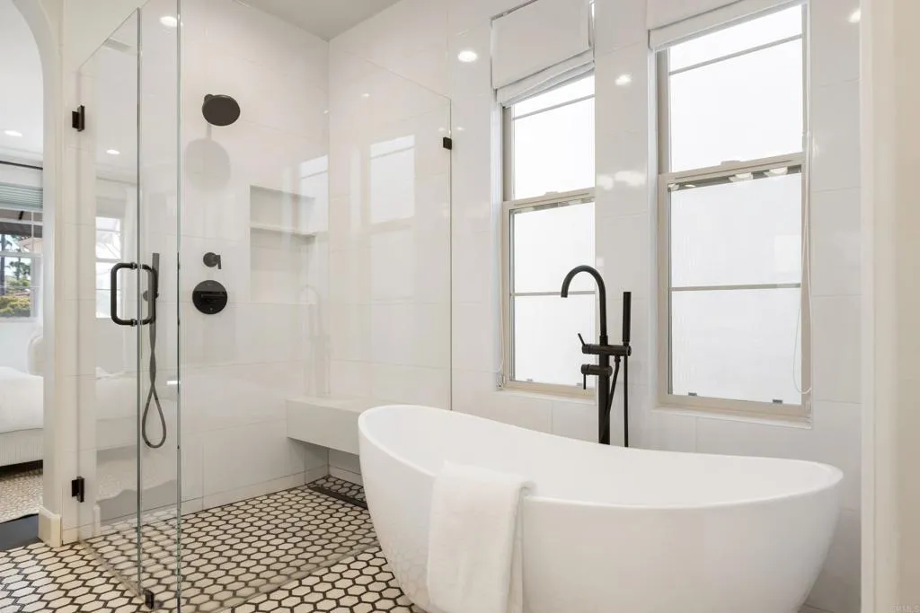 https://cdn.realtyfeed.com/cdn/127/306735218/55e34b5e2d0edddc6982f55accf0f7a3.webp