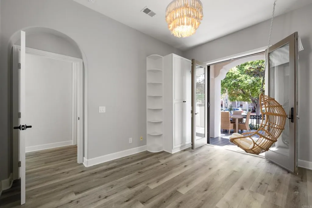 https://cdn.realtyfeed.com/cdn/127/306735218/5a10319d8c42f3fb7f06327473388981.webp