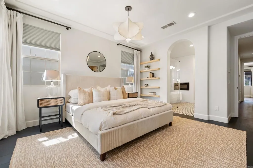 https://cdn.realtyfeed.com/cdn/127/306735218/9641ab2ce2f31152af9cfe05095e7733.webp