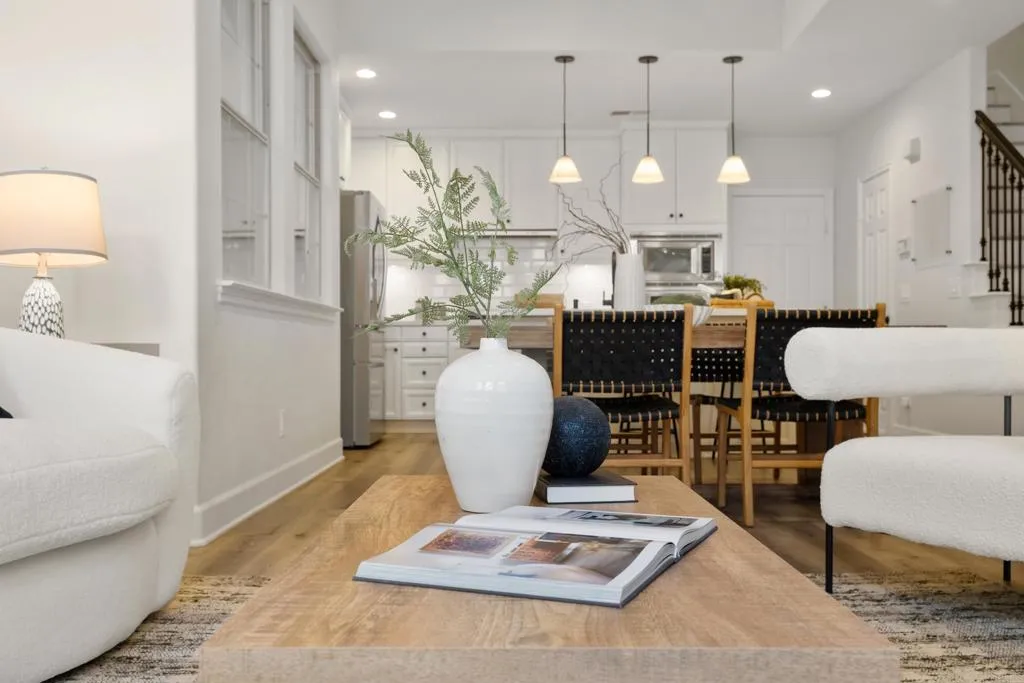 https://cdn.realtyfeed.com/cdn/127/306735218/a191adcc411e0a6de18fa55869c9c153.webp