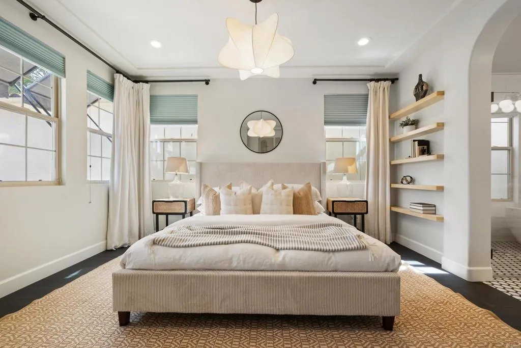 https://cdn.realtyfeed.com/cdn/127/306735218/f57bbe984202541b4188369c9f9c8f94.webp