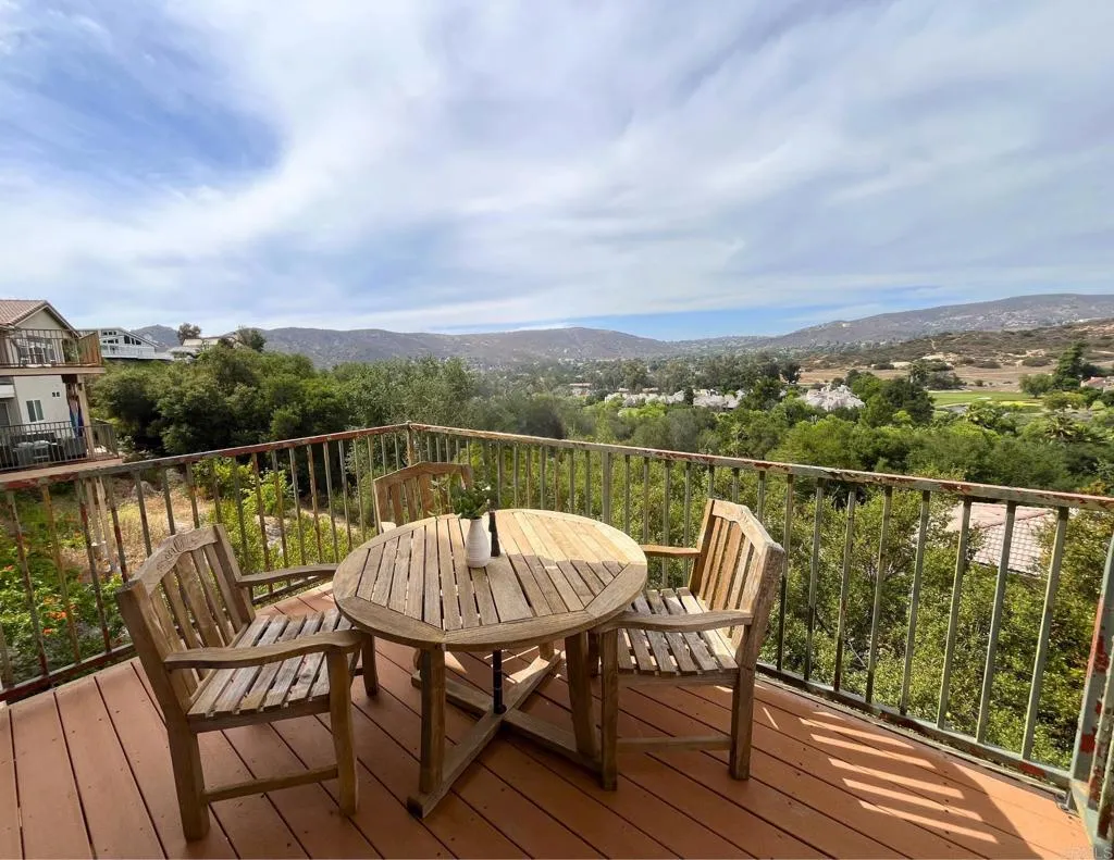 https://cdn.realtyfeed.com/cdn/127/306735228/948ed55e1d8c71cb3ecd9bed758e327e.webp