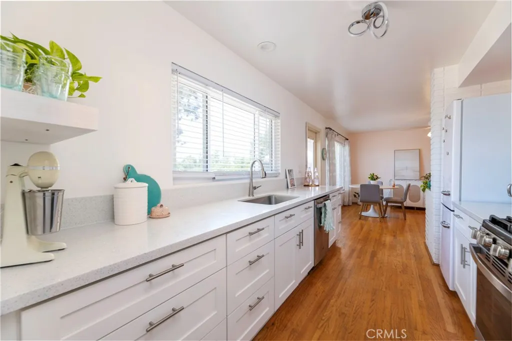https://cdn.realtyfeed.com/cdn/127/306735230/270cbcd5f12221c8bc8e5a85ce9603fb.webp