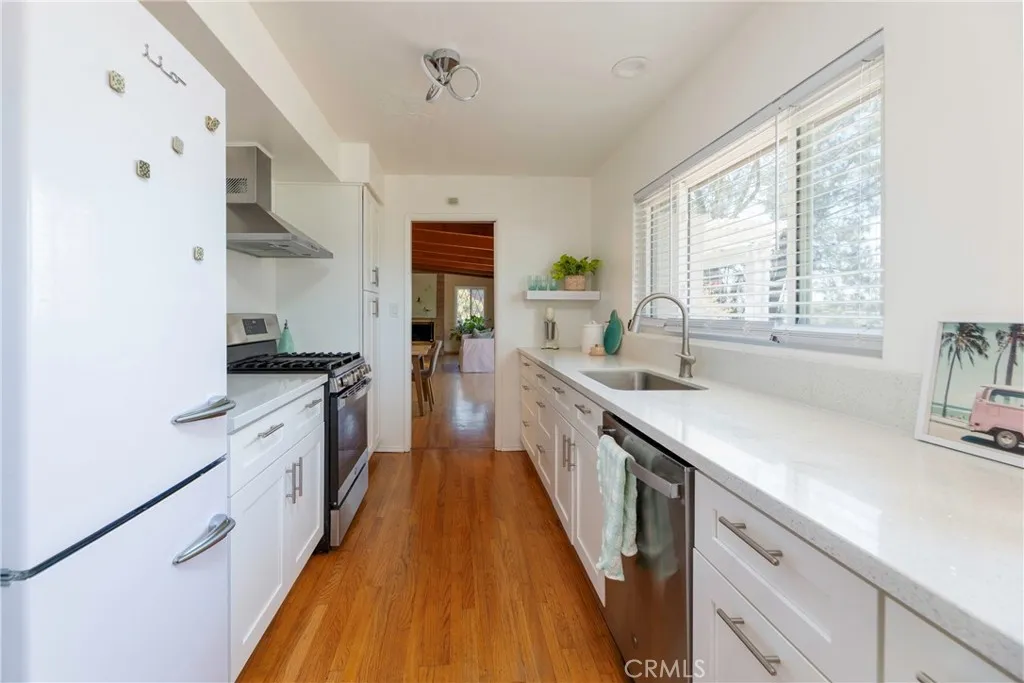 https://cdn.realtyfeed.com/cdn/127/306735230/421929631ff768ca599524427fb7902e.webp