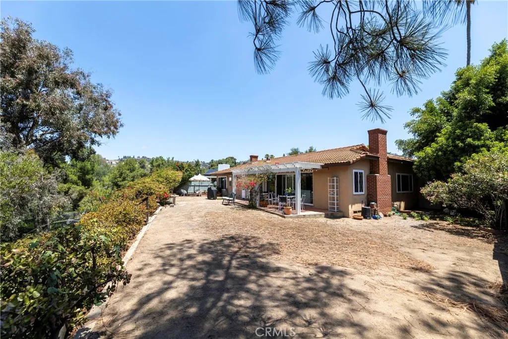 https://cdn.realtyfeed.com/cdn/127/306735230/63df6806ef042e8e2da79c890213b46a.webp