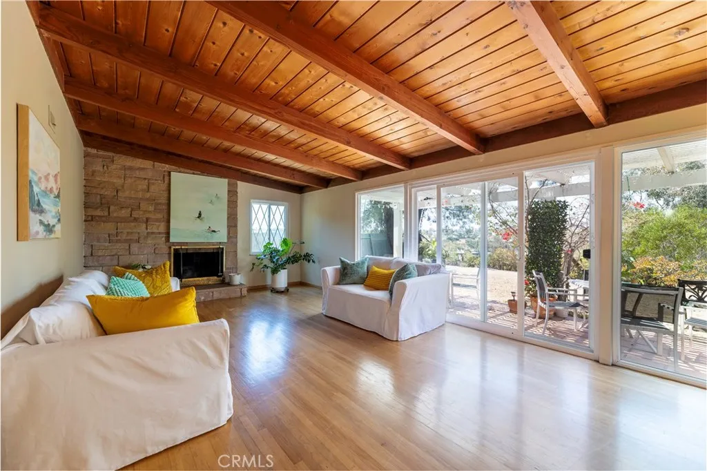 https://cdn.realtyfeed.com/cdn/127/306735230/872120487b2bd4290f6c03962ef1acd8.webp