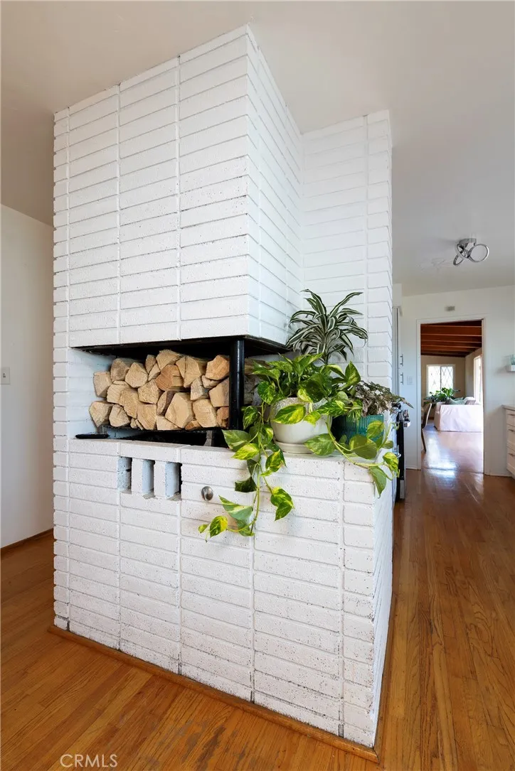 https://cdn.realtyfeed.com/cdn/127/306735230/db6e7bb033bacaa79564bc8bb85a63a0.webp