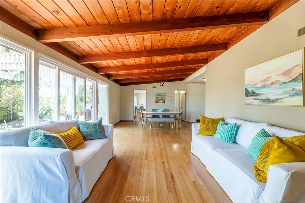 https://cdn.realtyfeed.com/cdn/127/306735230/fa641c4c2d229cf76c08c37a807aa968.webp
