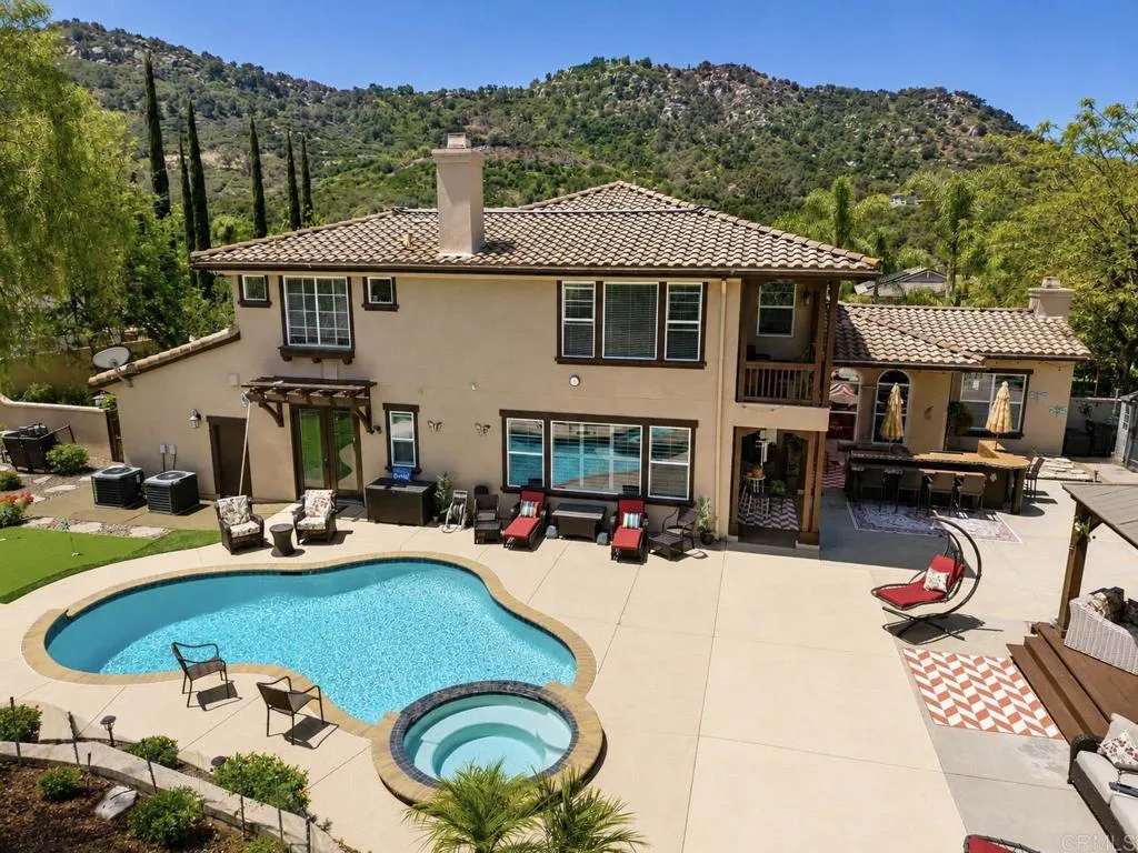 https://cdn.realtyfeed.com/cdn/127/306735272/5a9207bf781cf932fc4e20ea6ff38e3d.webp