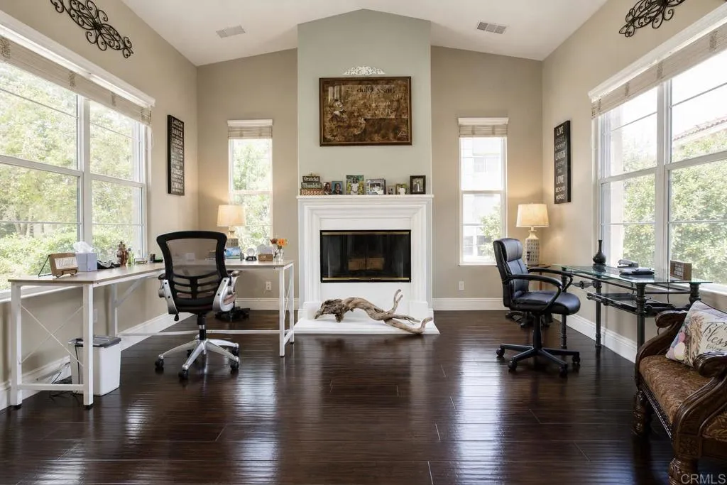 https://cdn.realtyfeed.com/cdn/127/306735272/c385ab16e33d9a286f992bcb1e573626.webp