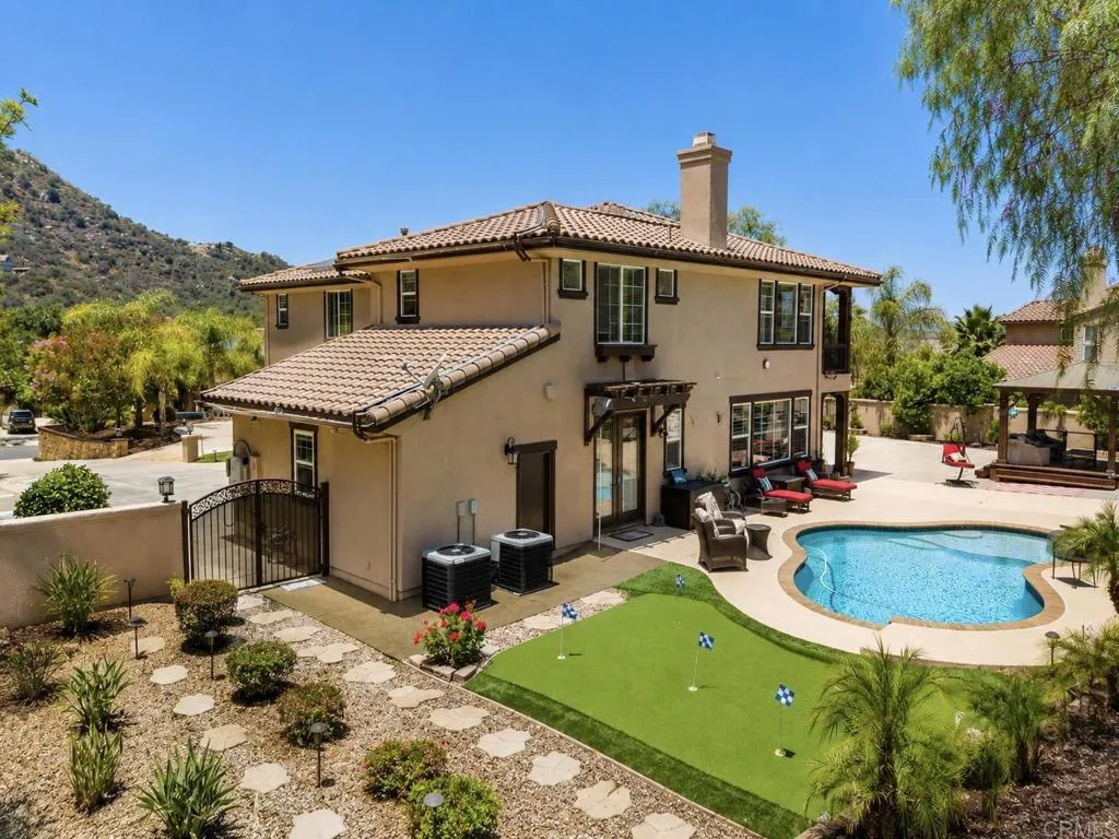 https://cdn.realtyfeed.com/cdn/127/306735272/d292619c0888ec96a85fa96a572e26b7.webp