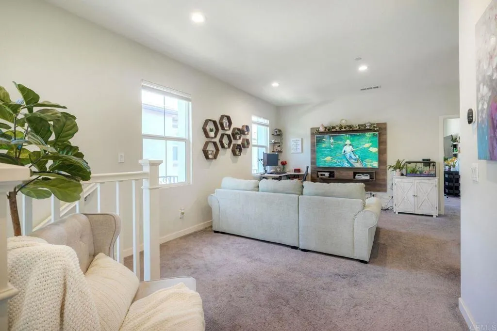 https://cdn.realtyfeed.com/cdn/127/306735275/c87f2b41ce897f27f7be15ee91fc07d3.webp