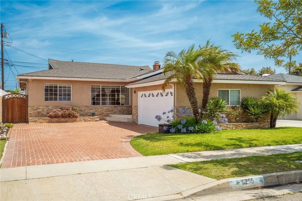 Hawthorne, CA 90250