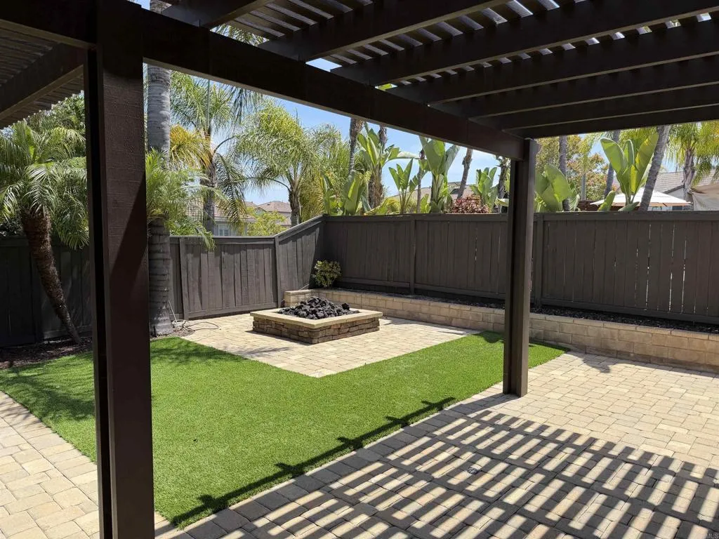 https://cdn.realtyfeed.com/cdn/127/306735319/14fe6ec5e8047ae80bac4ea21e2a2c8f.webp