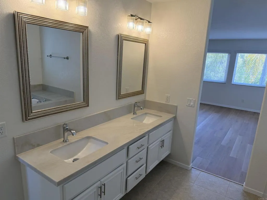https://cdn.realtyfeed.com/cdn/127/306735319/c422069ae0920ef79144595c31f7a99b.webp