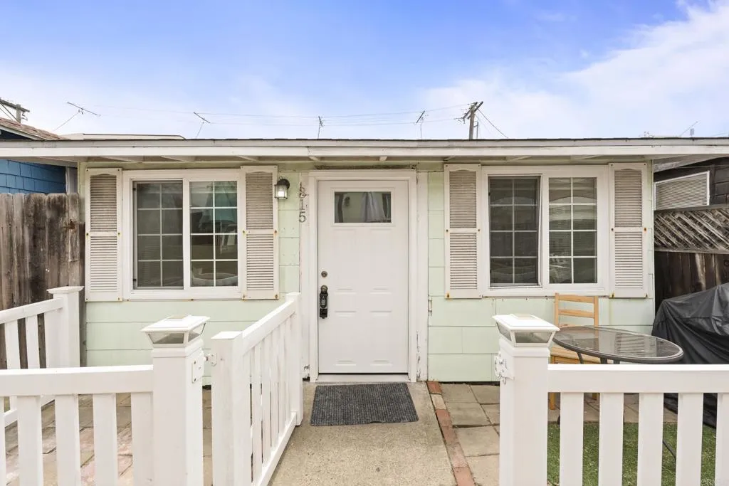 https://cdn.realtyfeed.com/cdn/127/306735323/25e09c0e260793ea0627ef037c374442.webp