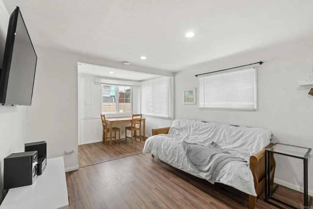 https://cdn.realtyfeed.com/cdn/127/306735323/4c6f28963944a511bfe9a618163dc701.webp
