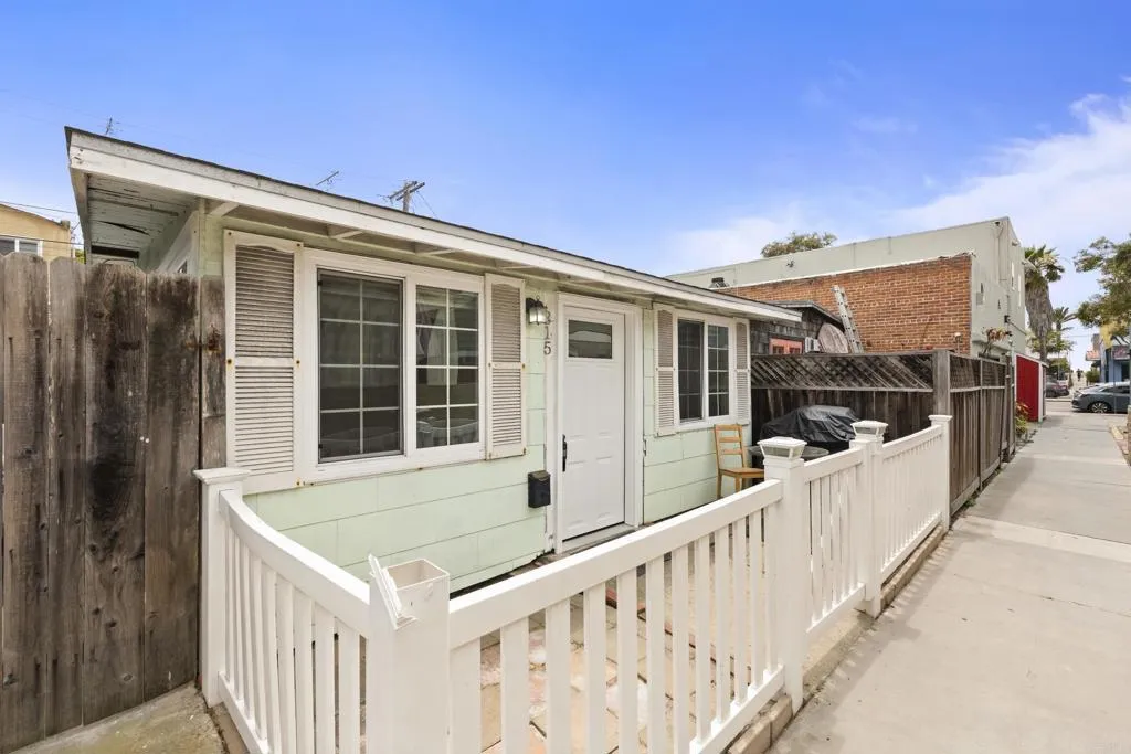 https://cdn.realtyfeed.com/cdn/127/306735323/670f3911b7e362fa3e0a50dc92345927.webp