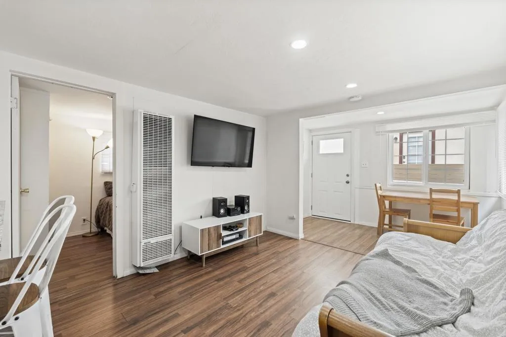 https://cdn.realtyfeed.com/cdn/127/306735323/671430b8e6a7197a541a58b669398649.webp