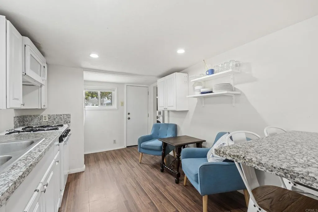 https://cdn.realtyfeed.com/cdn/127/306735323/7df757d10c71bbb883605f14b7be5f6c.webp