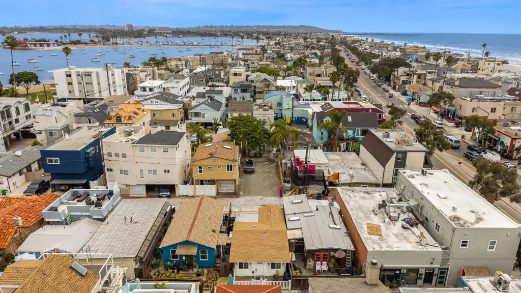 https://cdn.realtyfeed.com/cdn/127/306735323/d8a9a27f392c94bb77504b02cd4d81f9.webp
