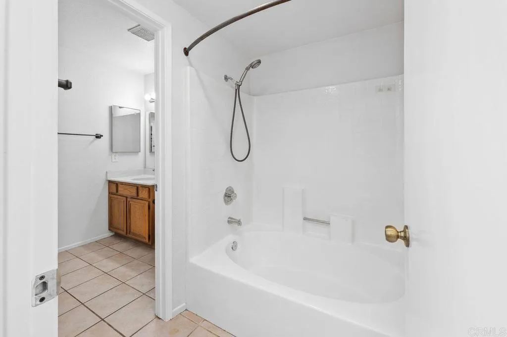 https://cdn.realtyfeed.com/cdn/127/306735333/01e01d7d261adc7e51f93ddeffa023e9.webp