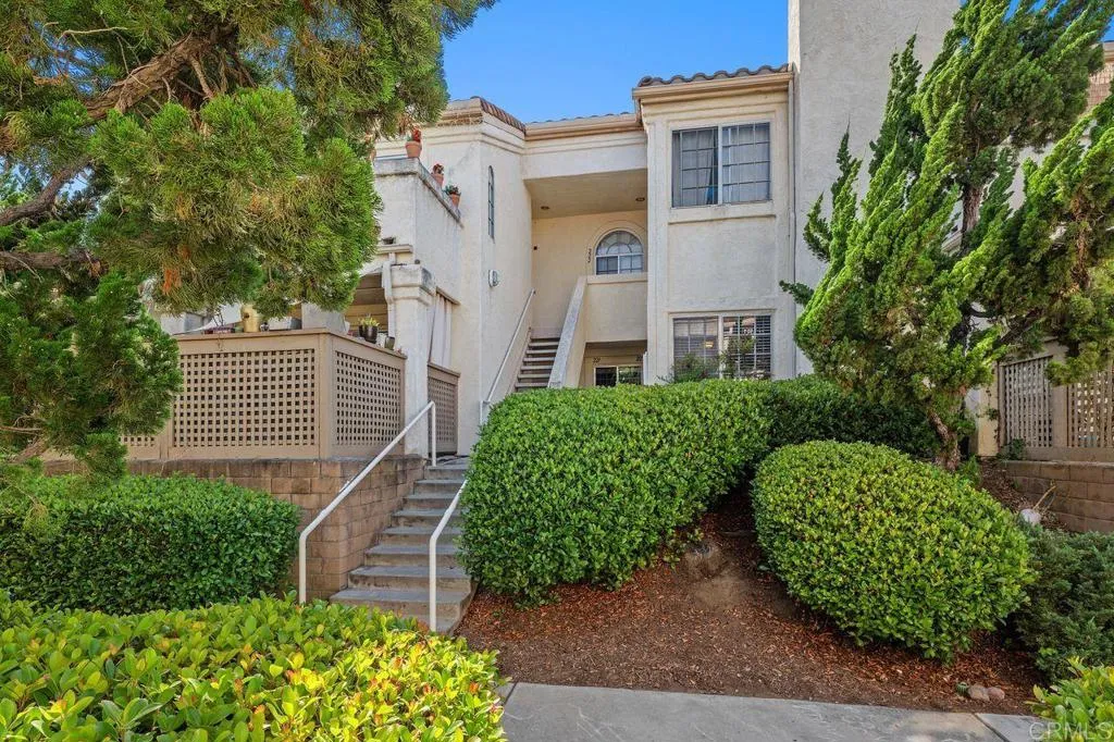 https://cdn.realtyfeed.com/cdn/127/306735333/86f3fde8ad8253787775bf555cefab9b.webp