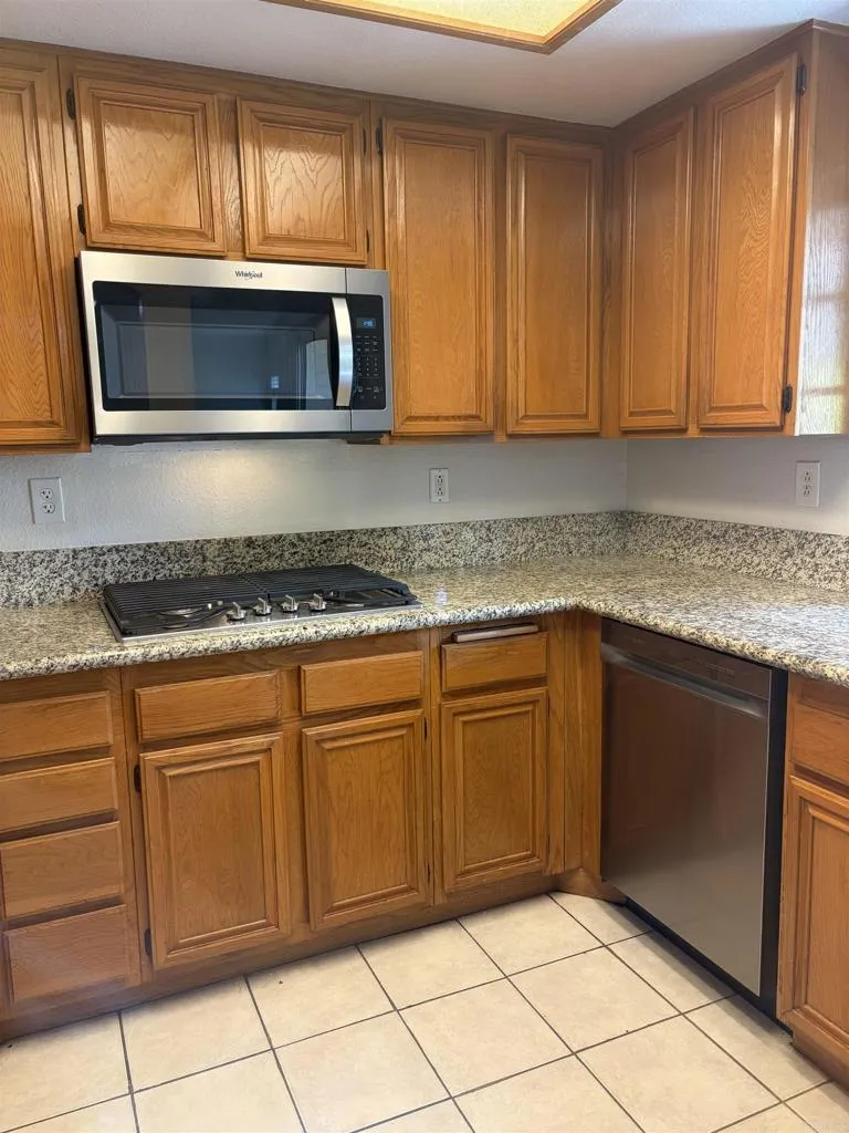 https://cdn.realtyfeed.com/cdn/127/306735333/a1d8f83636836e60f9ee180c6d1e8166.webp