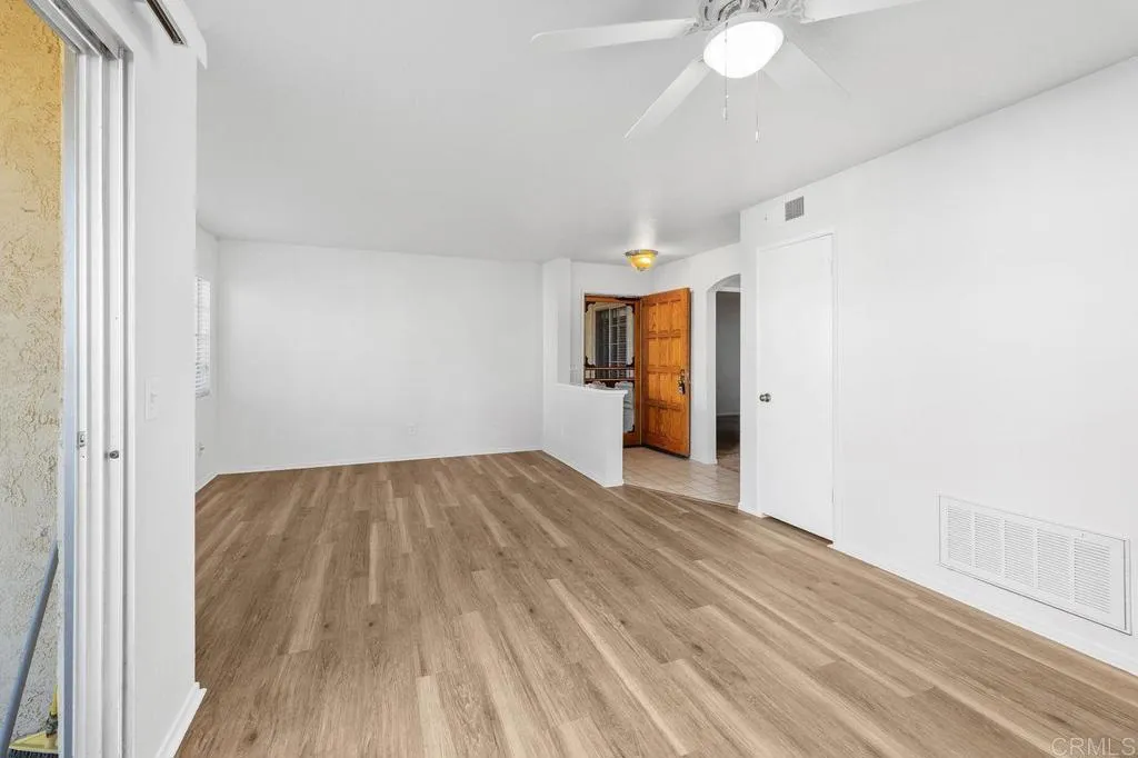 https://cdn.realtyfeed.com/cdn/127/306735333/d4b97dafafbc59b12ec432a77ec4fa88.webp