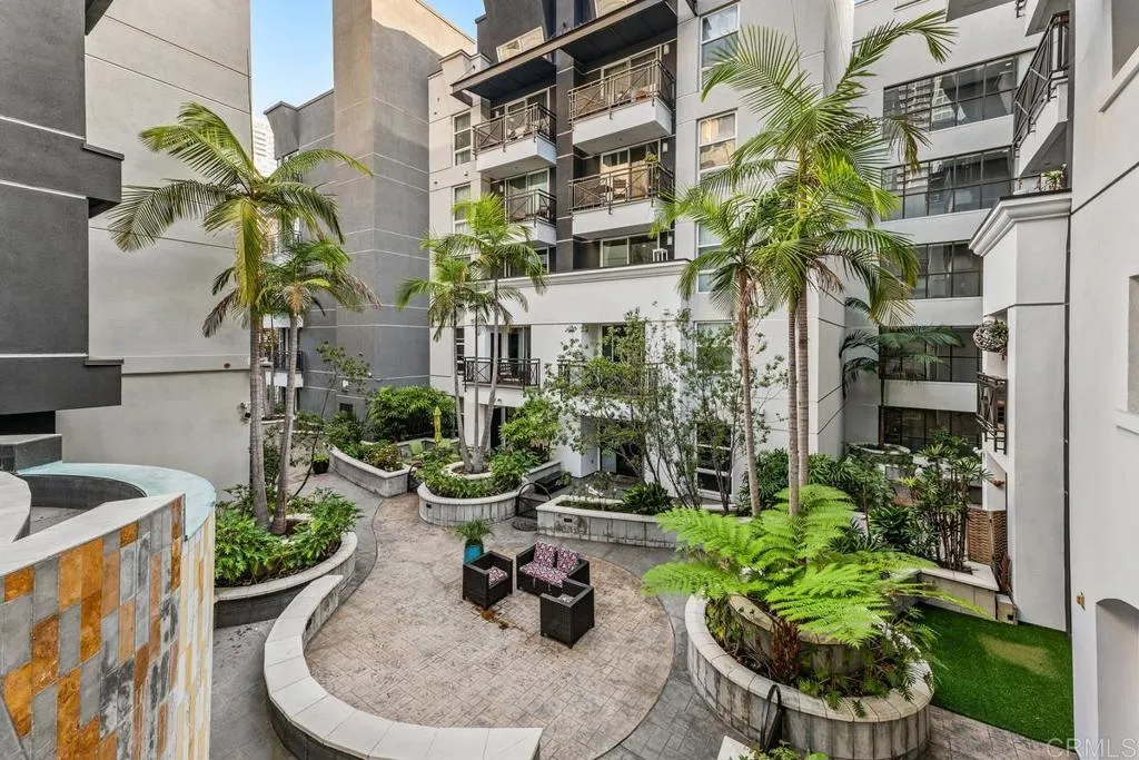 https://cdn.realtyfeed.com/cdn/127/306735340/b8b5f6840d8383df24a690254bf2b1d1.webp